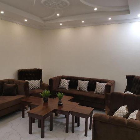 Al Shadi Apartments Yanbu Buitenkant foto