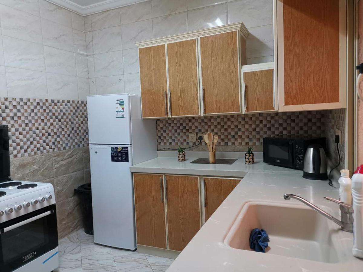 Al Shadi Apartments Yanbu Buitenkant foto