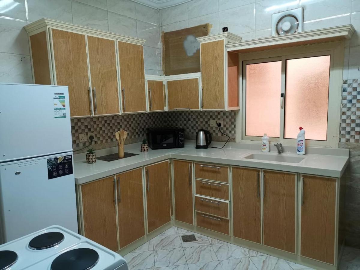 Al Shadi Apartments Yanbu Buitenkant foto